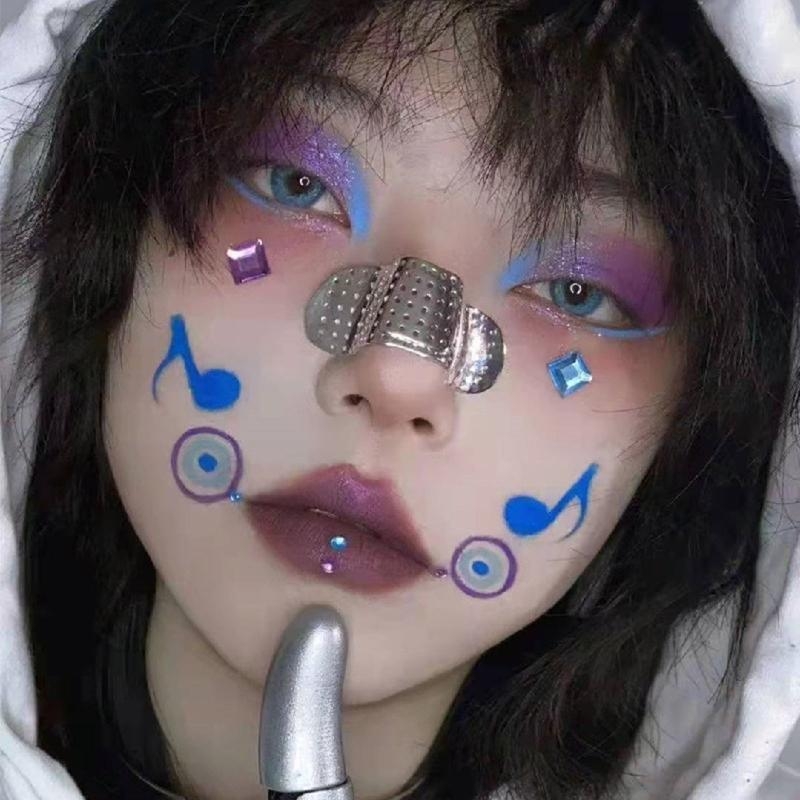 Decorative Nose Clips Hip Hop  - Streetwear Brand Accessories 评论和价格