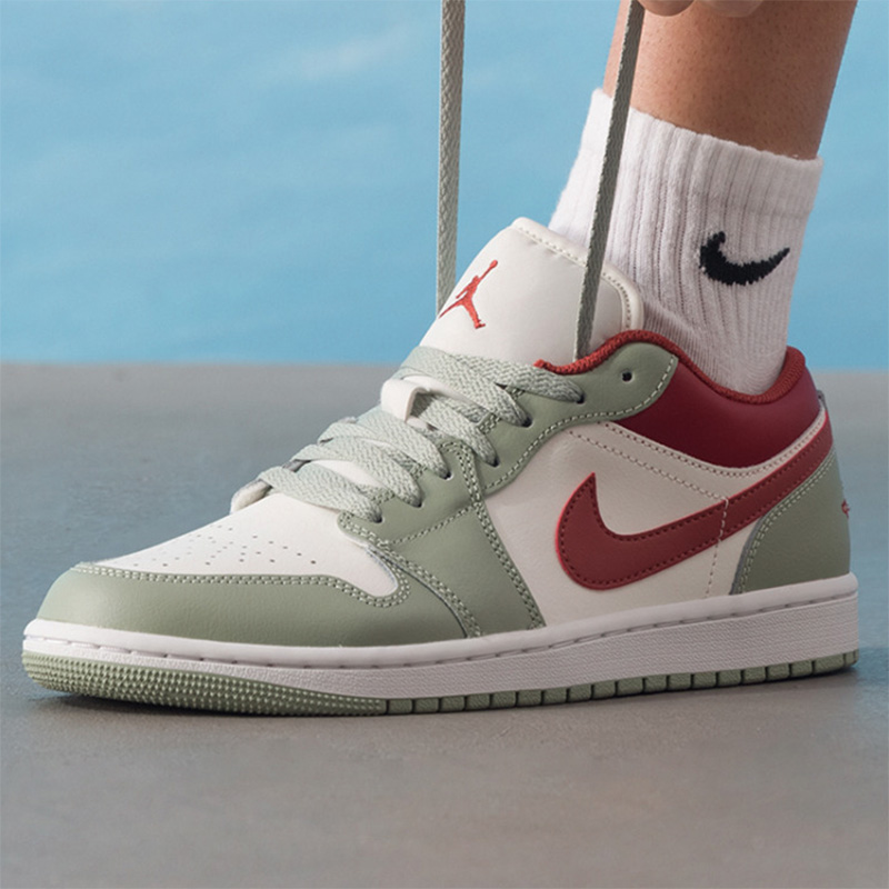 Classic Classic New Nike AIR J - Jordan 1 Retro Lace 评论和价格